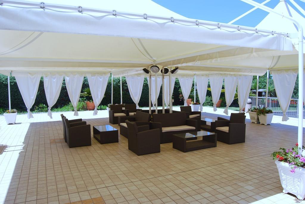 Telma Hotel テッラチーナ エクステリア 写真